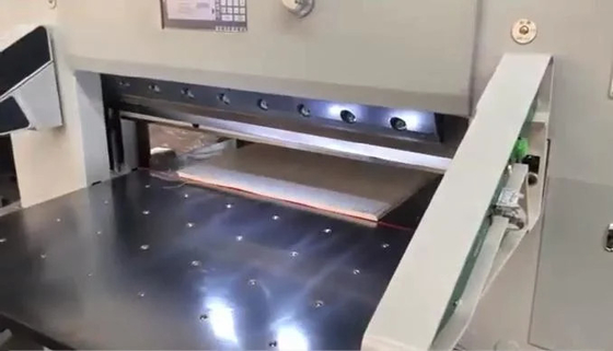 επίπεδης βάσης ψηφιακός αυτόματος κόπτης εγγράφου χαρτονιού πλάτους 1150mm