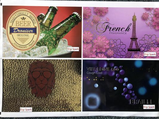 Αυτόματη ψηφιακή επιχρίωση ετικέτας Μηχανή Τυπώματος με φύλλο και βερνίρισμα