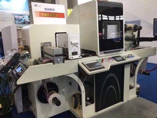 Μηχανή εκτύπωσης ψηφιακών ετικετών EcooGraphix DigiSpark για μοναδικά οπτικά εφέ