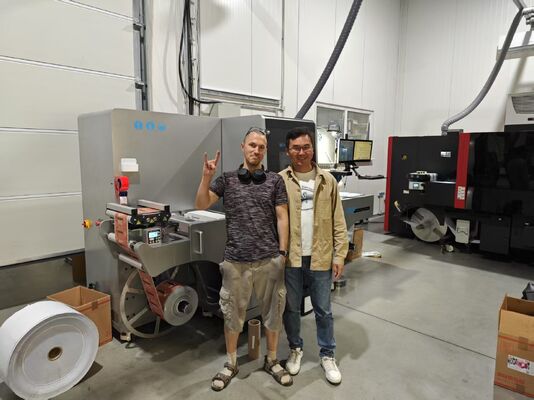 Μηχανή Ψηφιακής Ετικέτας Μετα-Επεξεργασίας Βερνικιού, Εκτύπωσης, Ψυχρής Επικάλυψης 450mm