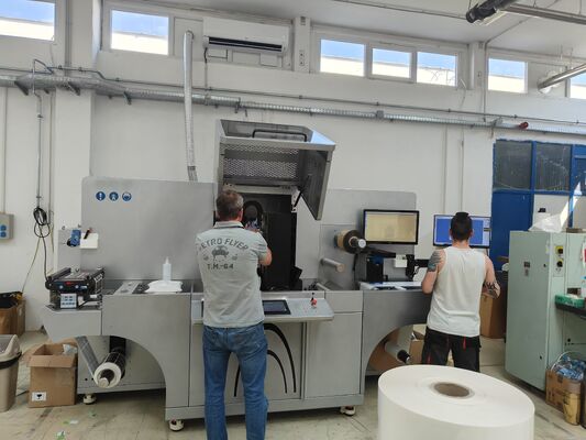 Μηχανή Φινιρίσματος Ψηφιακών Ετικετών Roll-to-Roll με Ταχύτητα 60 σακούλες/λεπτό και Πλάτος Σακούλας 120-450mm για Ψηφιακή Θερμοτυπία