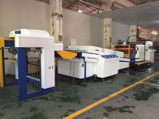 Ηλεκτρονική μηχανή για την επιχρίωση με υπεριώδες βερνίρισμα σε νερό και σε σημεία για χαρτόνι
