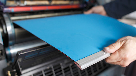 Συμπιέσιμο λαστιχένιο κάλυμμα 12000 Prints/H εκτύπωσης όφσετ