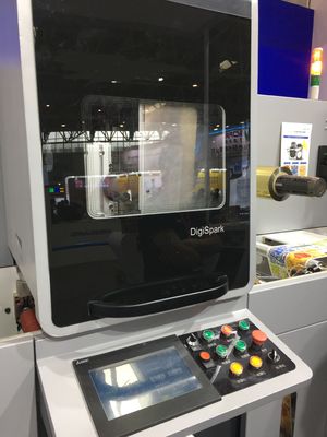 Μηχανή εκτύπωσης ψηφιακών ετικετών EcooGraphix DigiSpark για μοναδικά οπτικά εφέ